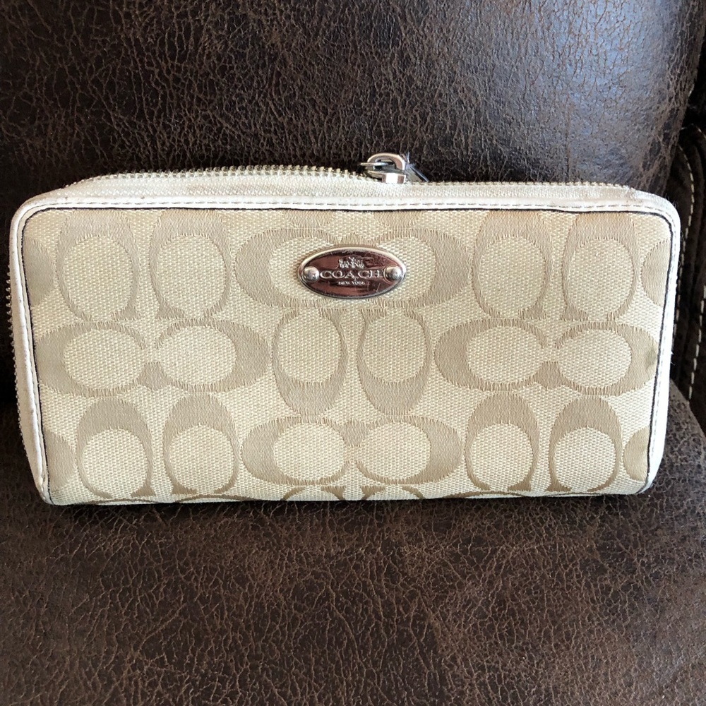 Coach wallet